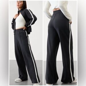 NWT Athleta Finish Line Straight Leg Trendy Track Pant Black/White Size S Tall